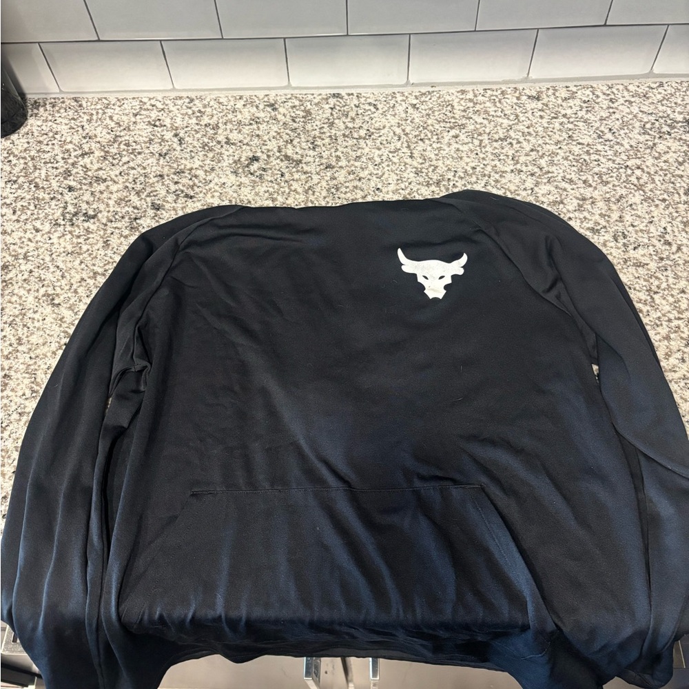Project Rock black pullover hoodie